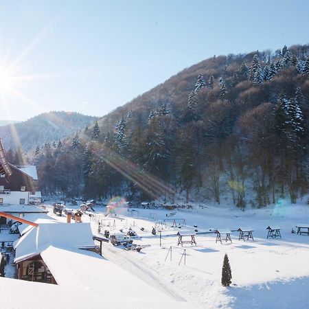 Hotel Miruna Sîmbăta de Sus Exteriör bild