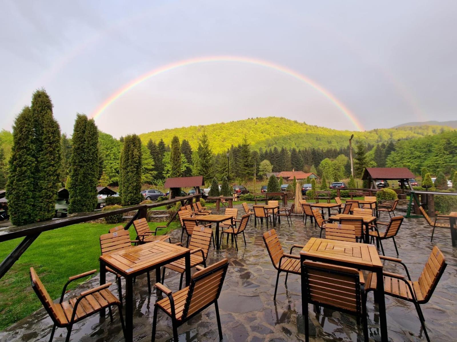 Hotel Miruna Sîmbăta de Sus Exteriör bild