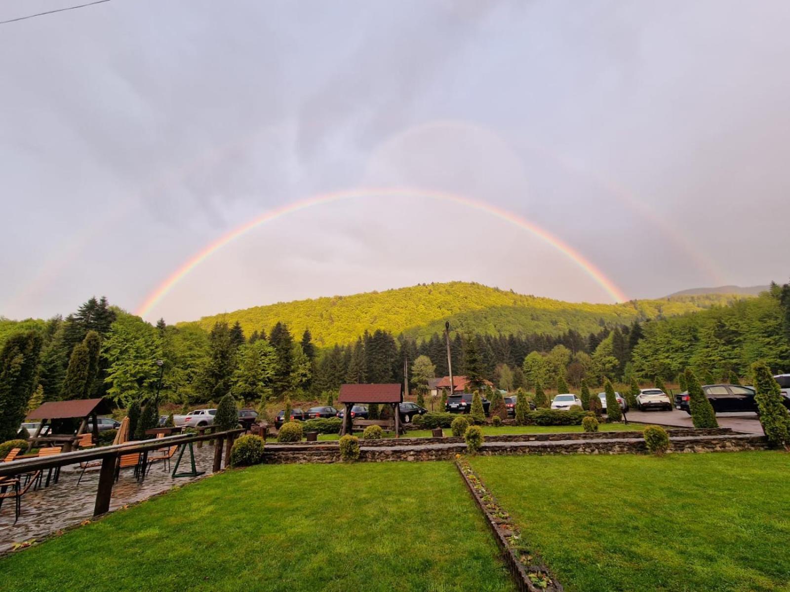 Hotel Miruna Sîmbăta de Sus Exteriör bild