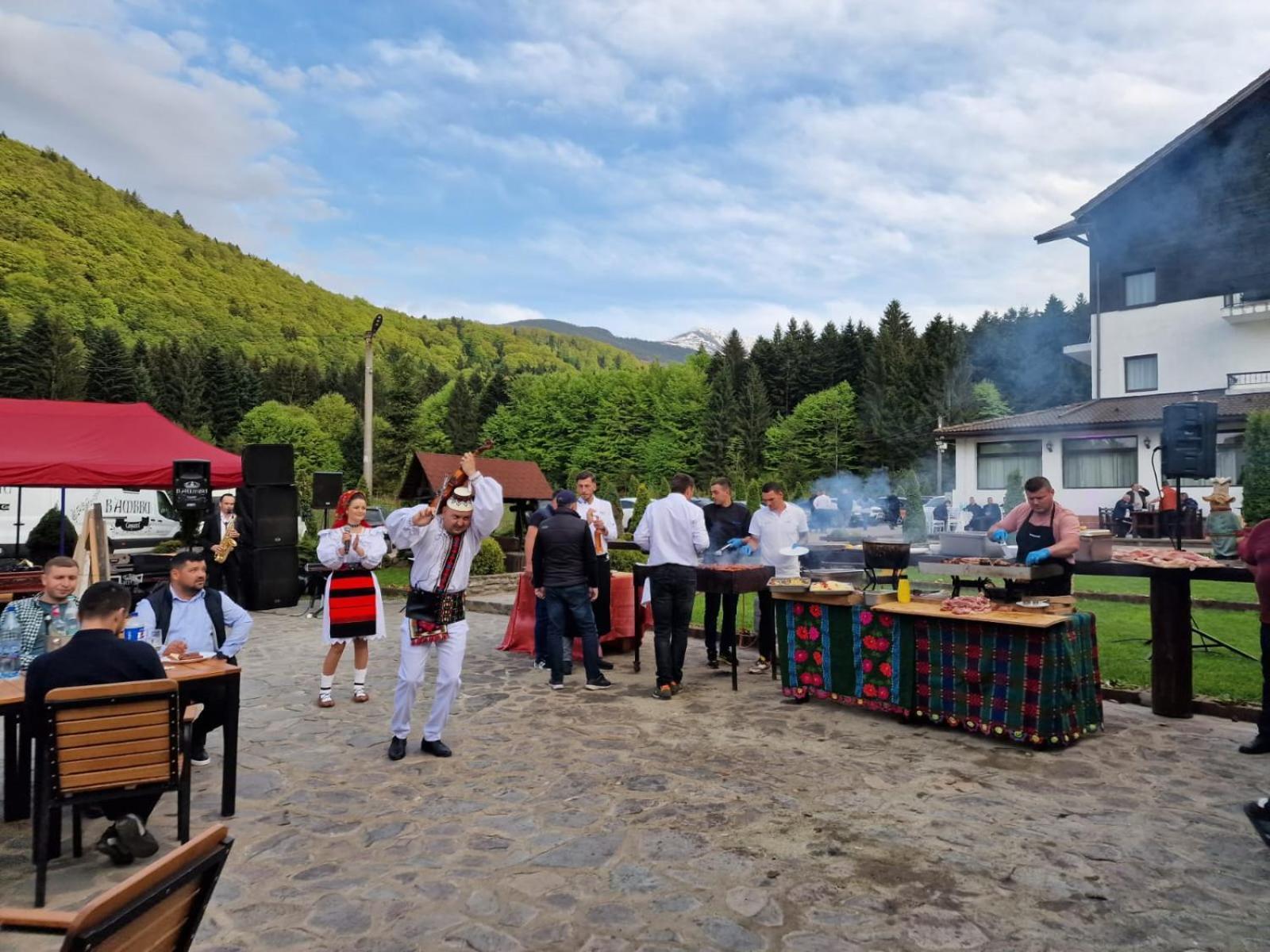Hotel Miruna Sîmbăta de Sus Exteriör bild