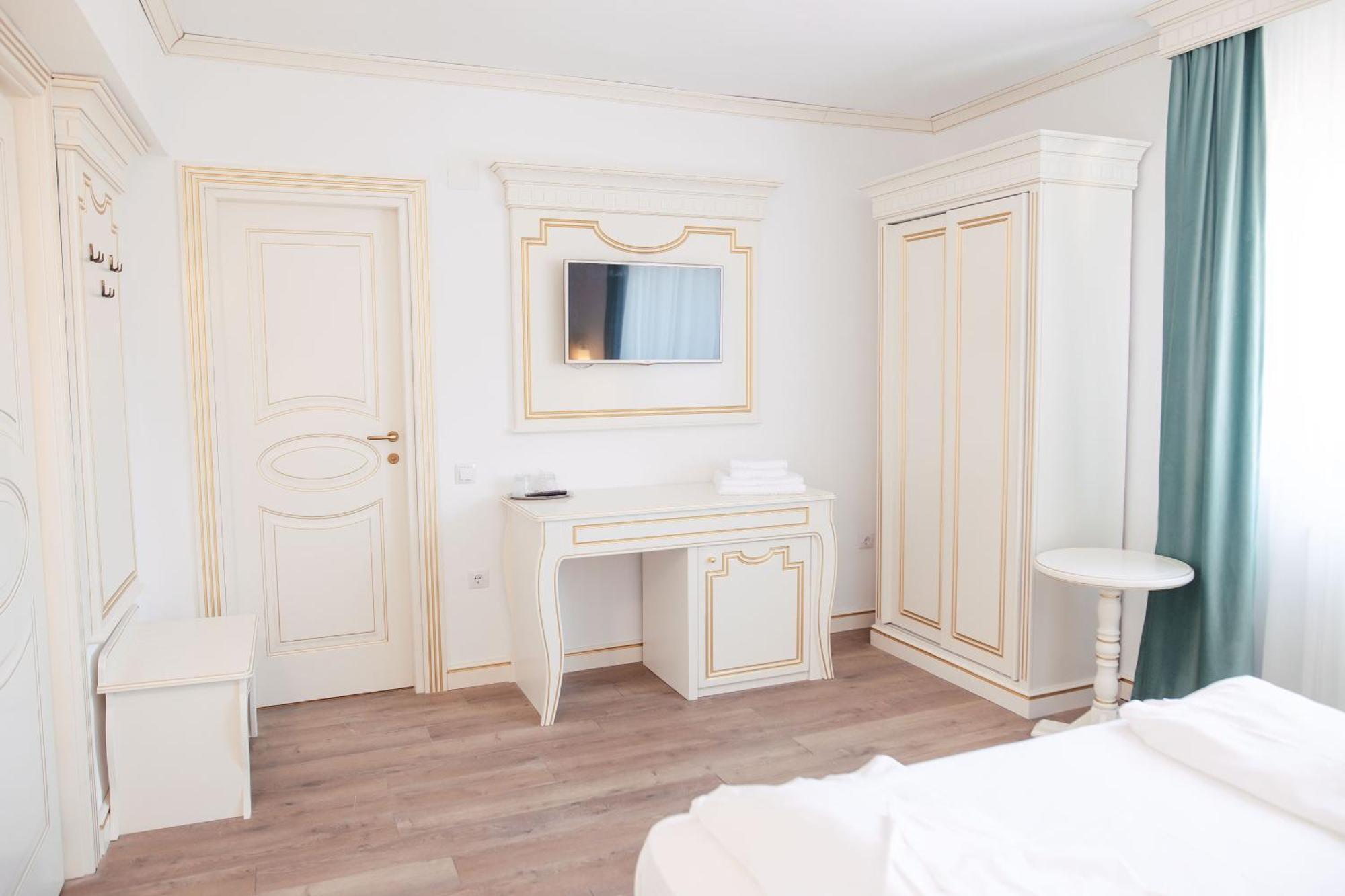 Hotel Miruna Sîmbăta de Sus Exteriör bild