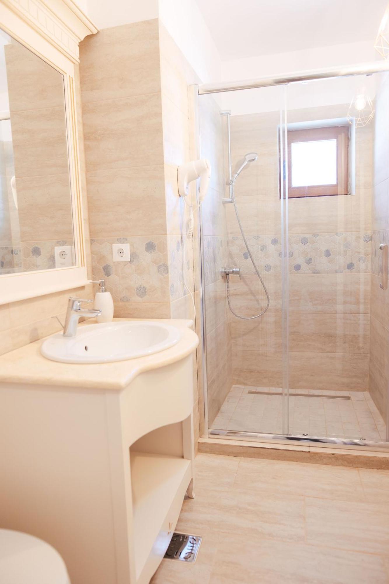 Hotel Miruna Sîmbăta de Sus Exteriör bild