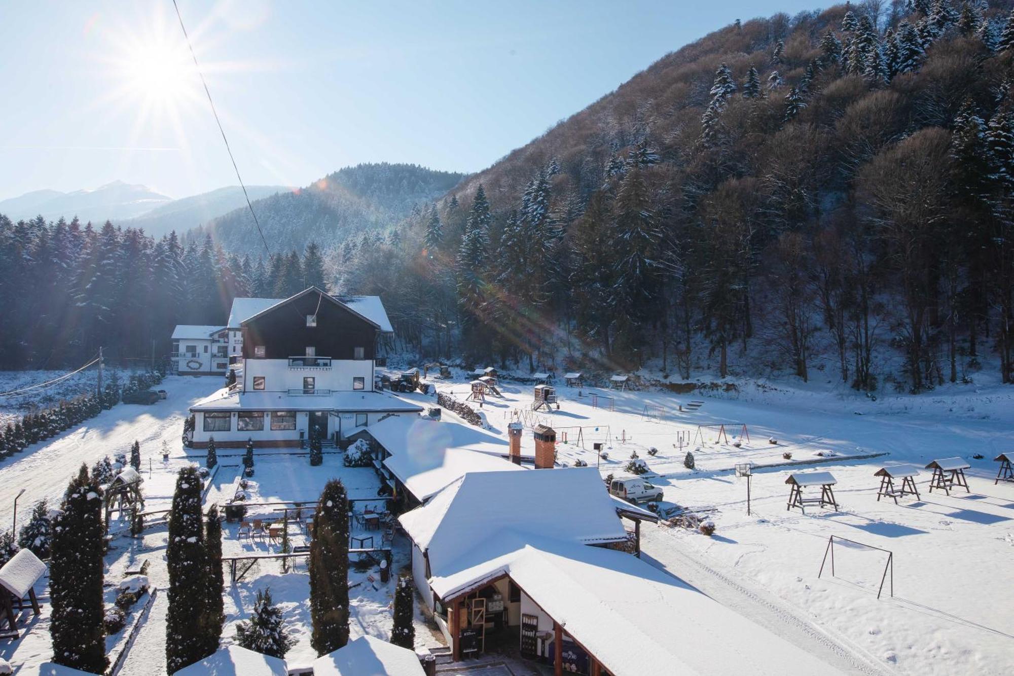 Hotel Miruna Sîmbăta de Sus Exteriör bild