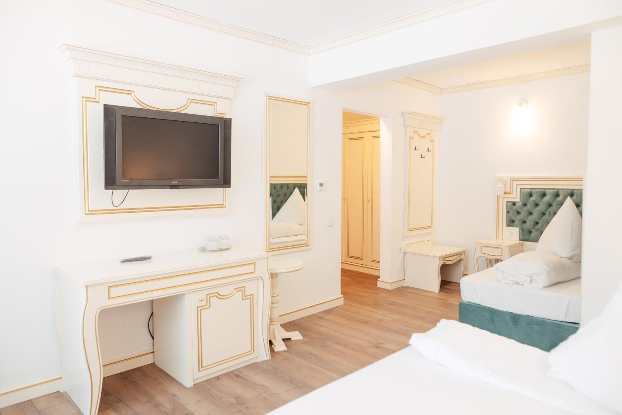 Hotel Miruna Sîmbăta de Sus Exteriör bild