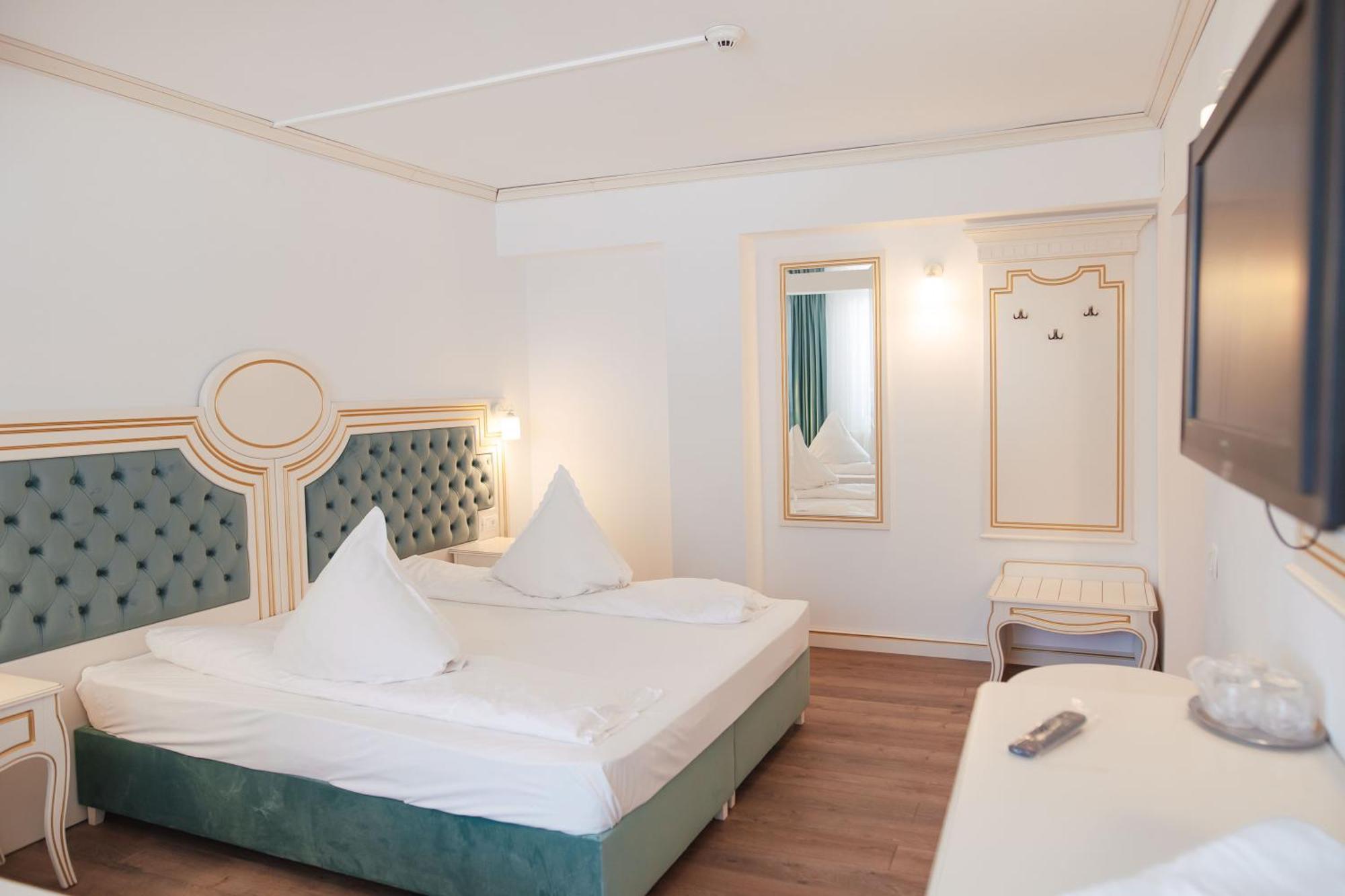 Hotel Miruna Sîmbăta de Sus Exteriör bild