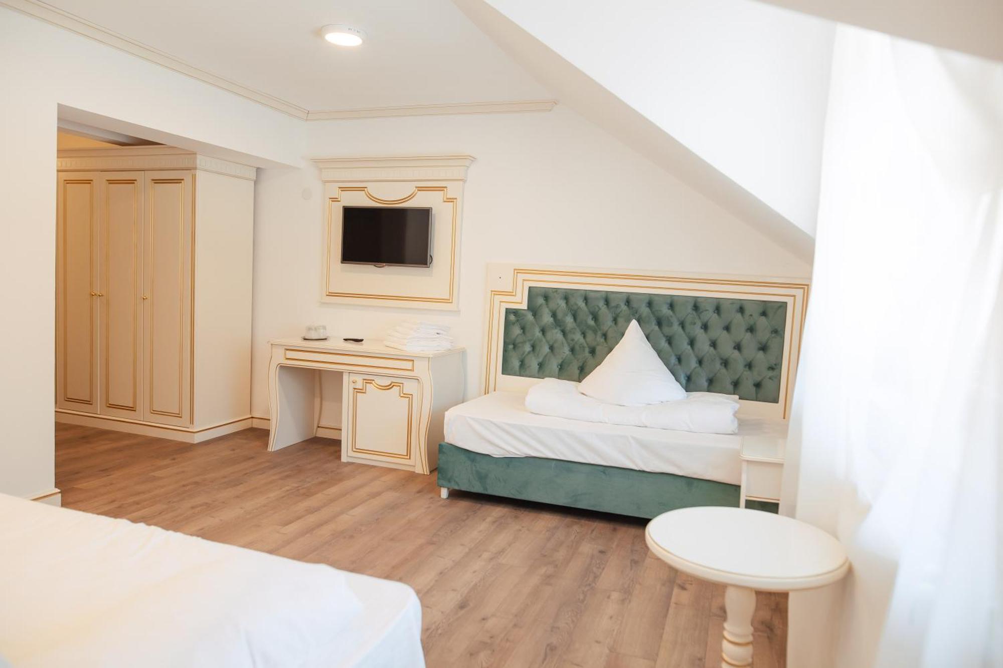 Hotel Miruna Sîmbăta de Sus Exteriör bild