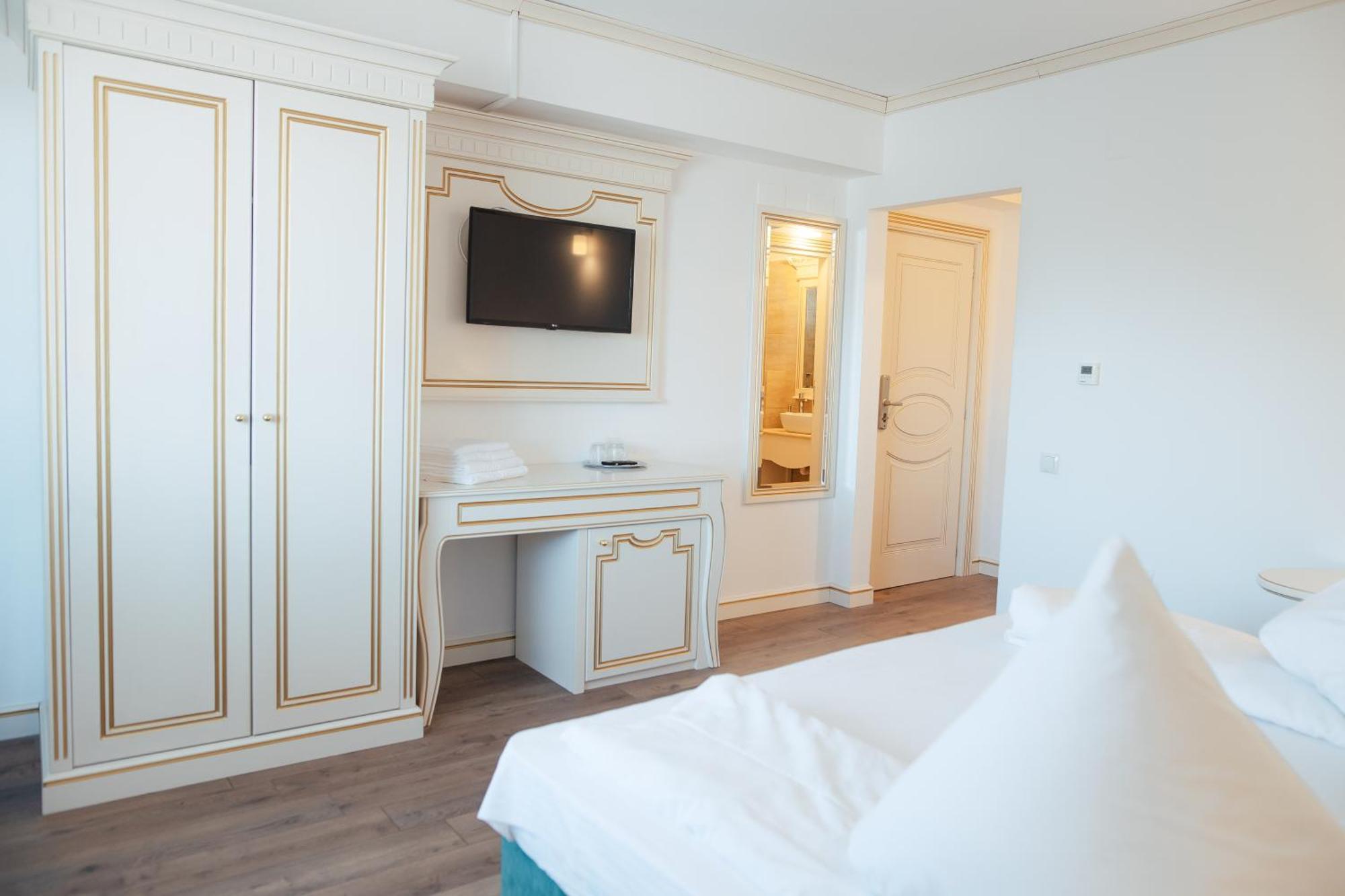 Hotel Miruna Sîmbăta de Sus Exteriör bild
