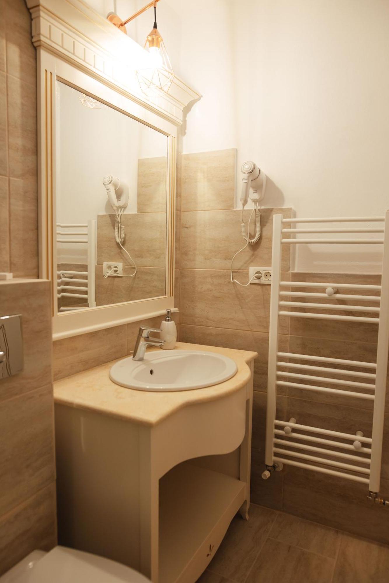 Hotel Miruna Sîmbăta de Sus Exteriör bild