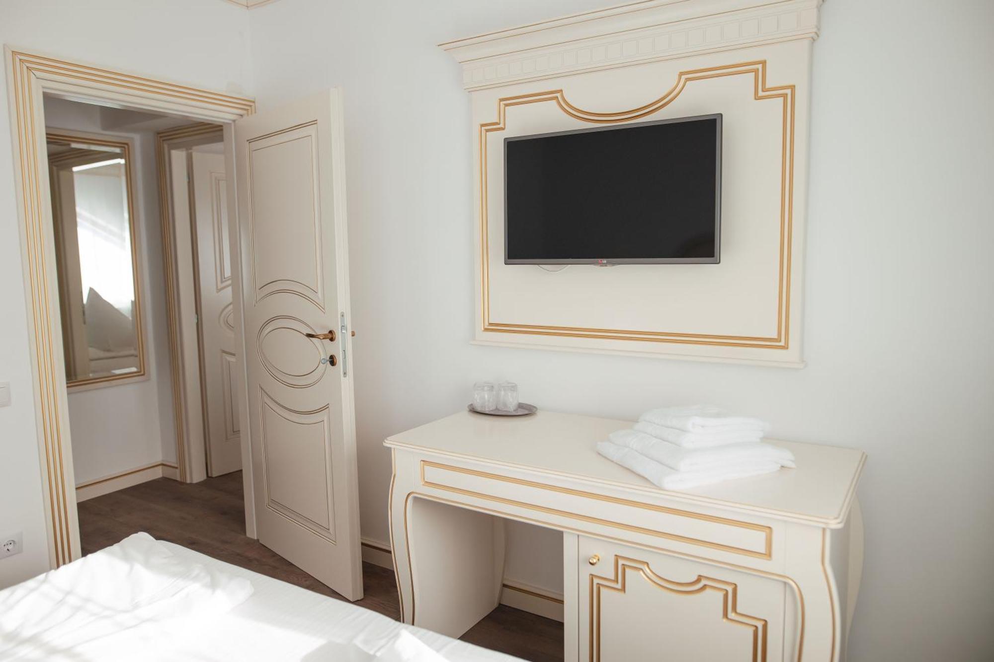 Hotel Miruna Sîmbăta de Sus Exteriör bild